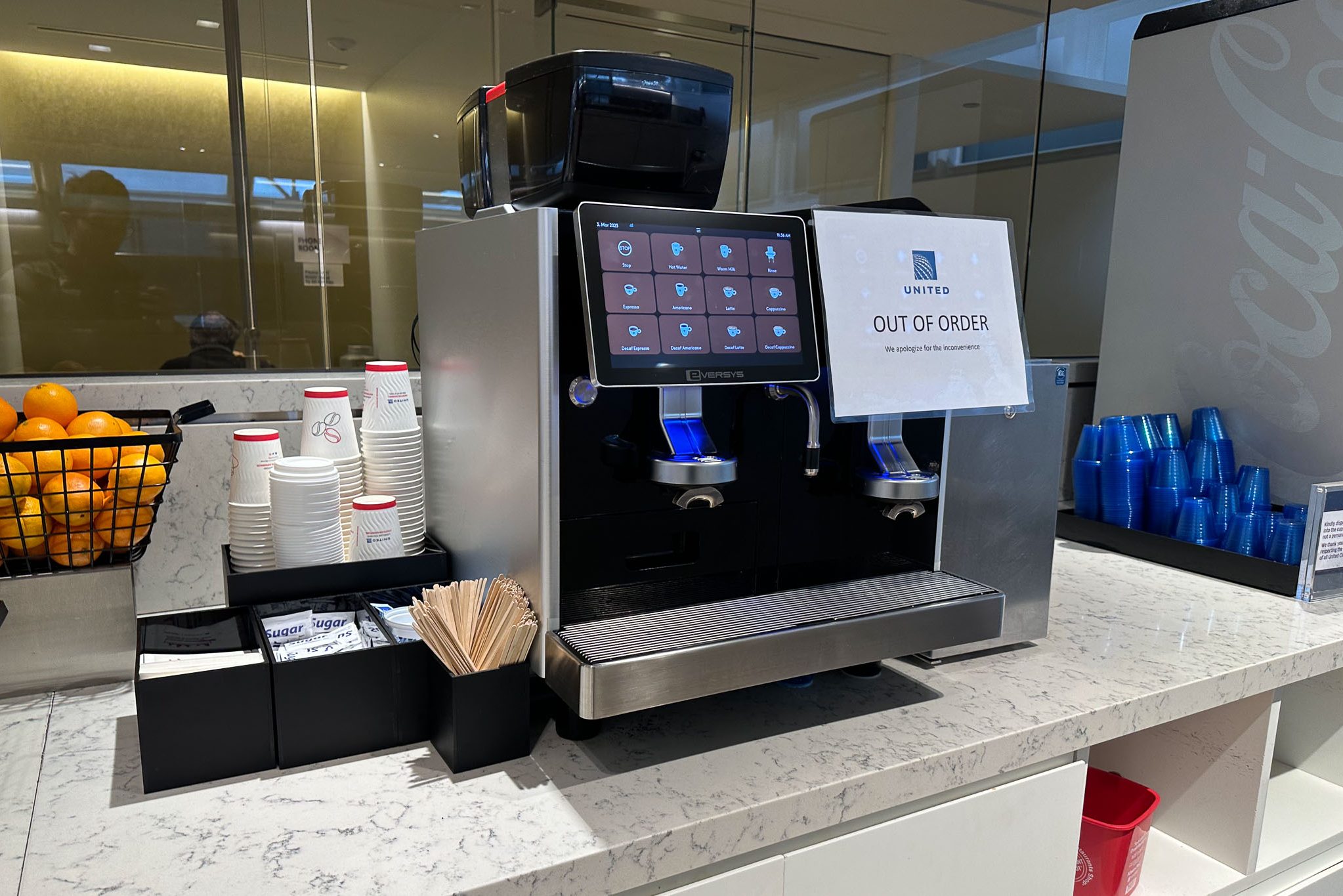 Review: United Club Lounge Chicago O'hare Airport Concourse F