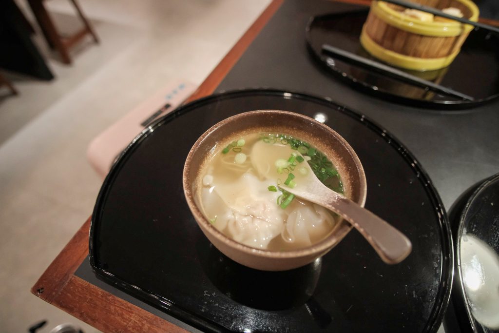 Wanton soup with noodles.
